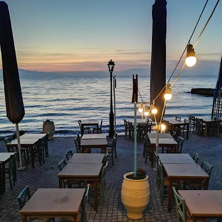 Acrogiali Sunshine Holiday home *